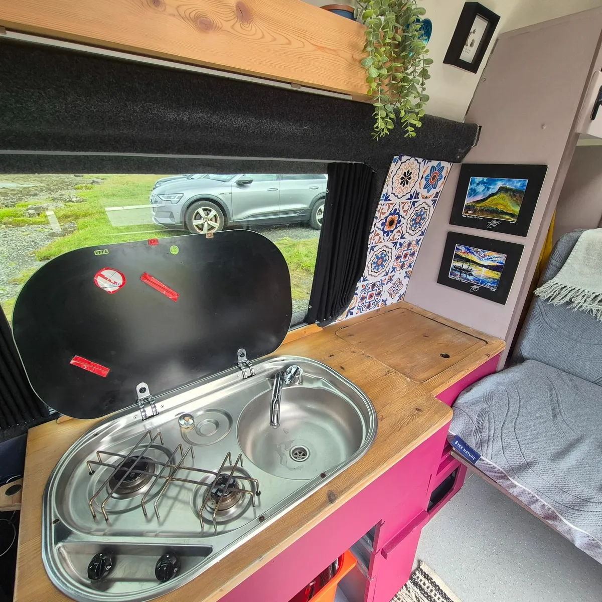 Volkswagen Transporter Campervan- Taxed and Tested - Image 4