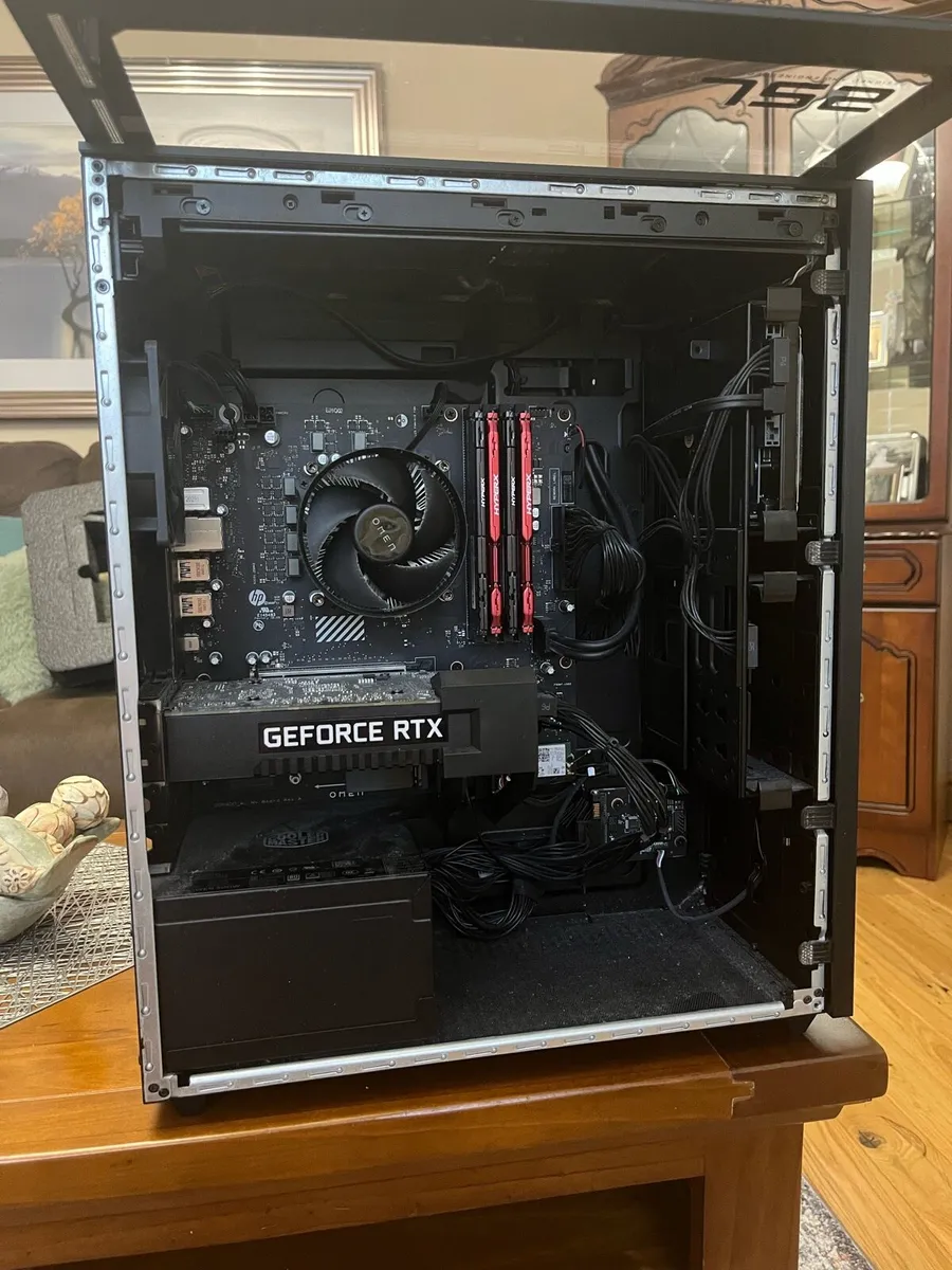 OMEN 25l gaming pc. Name your price. Need it gone - Image 1