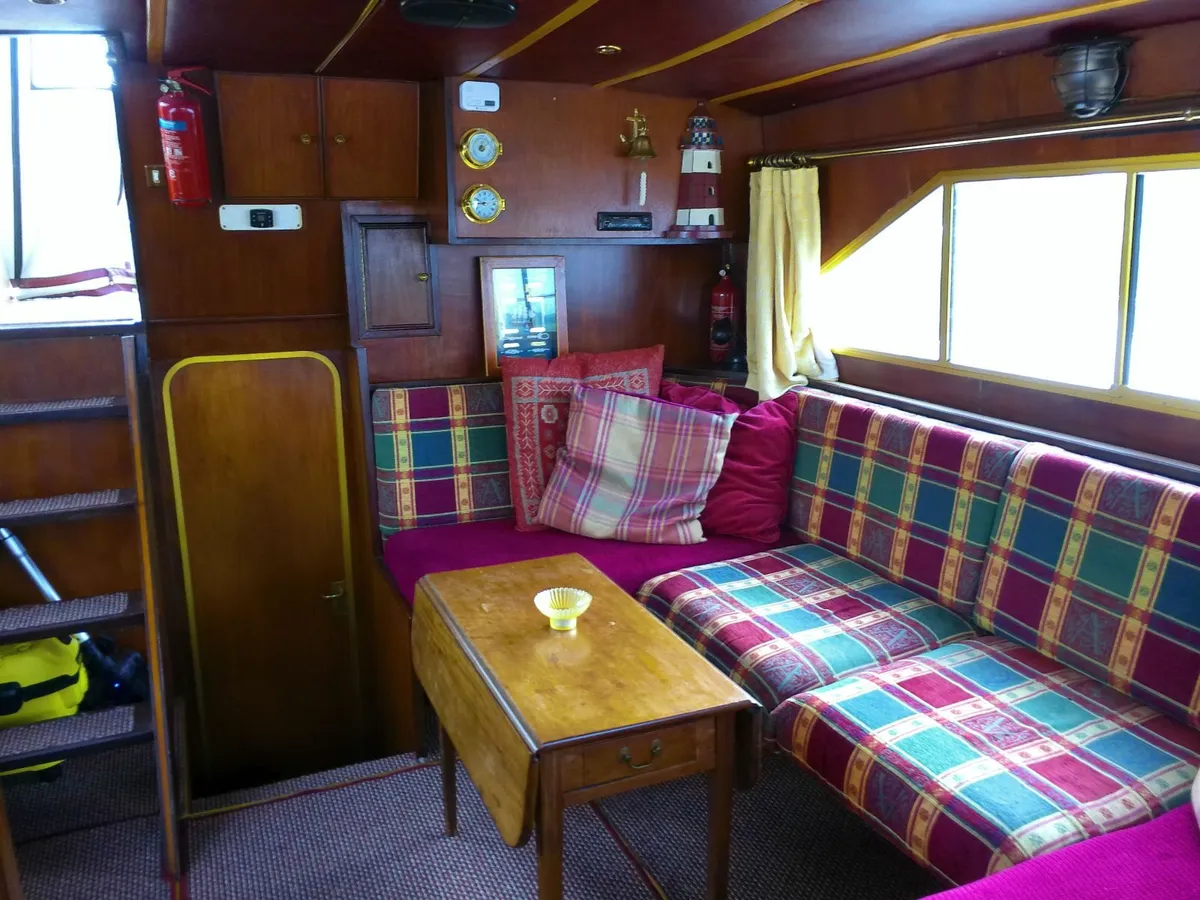 1992 Aquafibre 40 aft cabin. Single Diesel. - Image 3