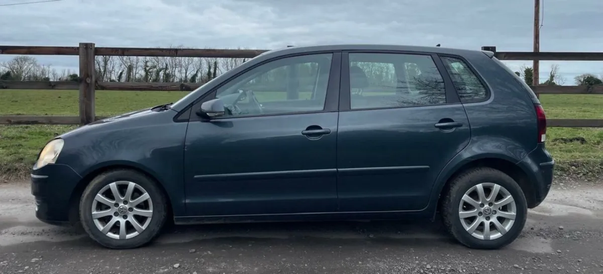 Volkswagen Polo 2009 - Image 2