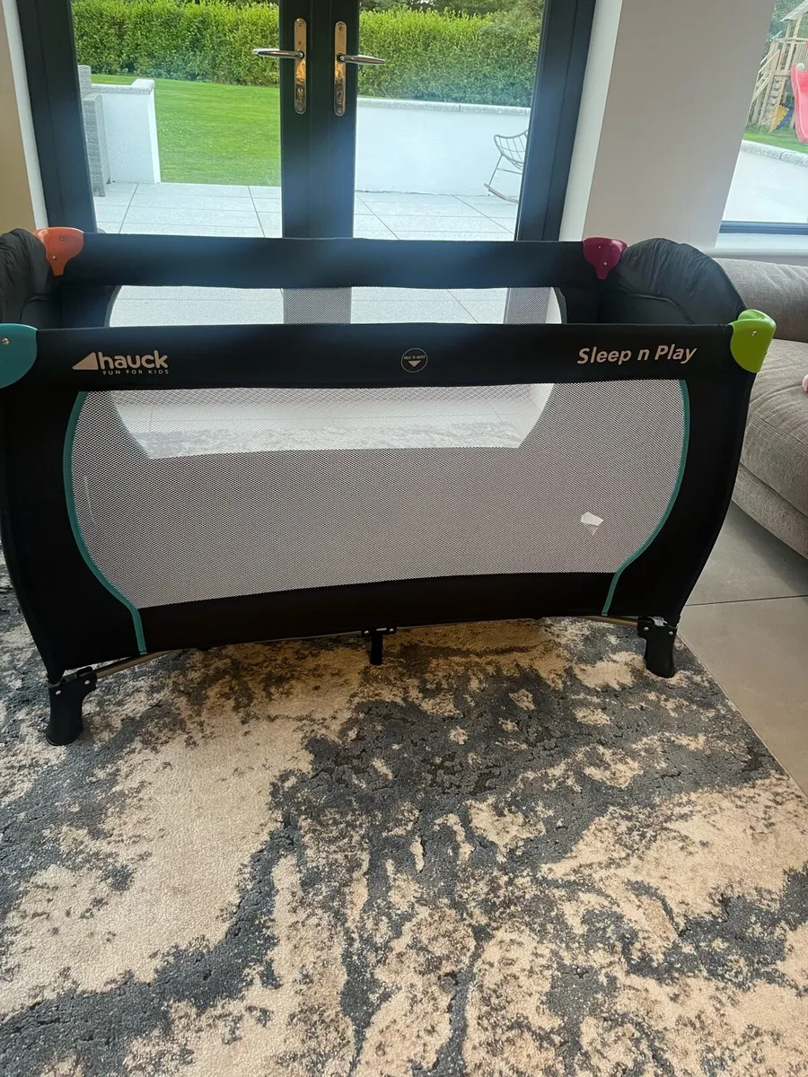 Hauck Travel Cot and Mattress - Image 1