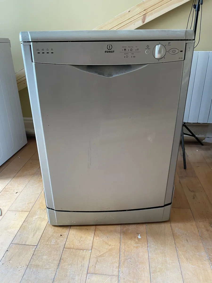 Indesit dishwasher