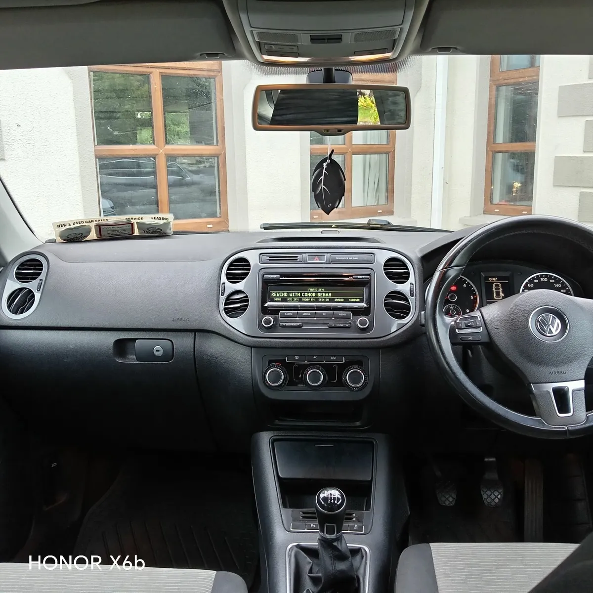 Volkswagen Tiguan 2012 - Image 2