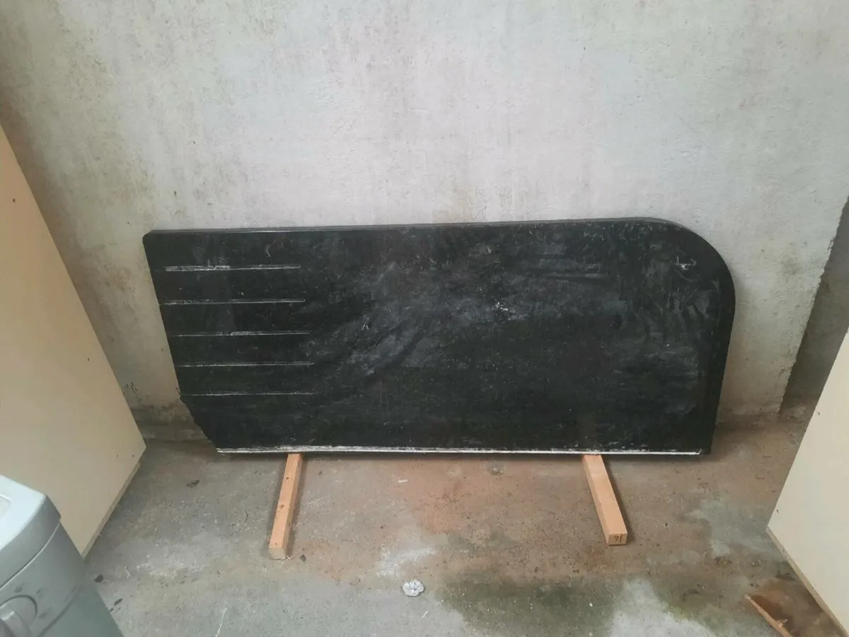Granite counter top - Image 1