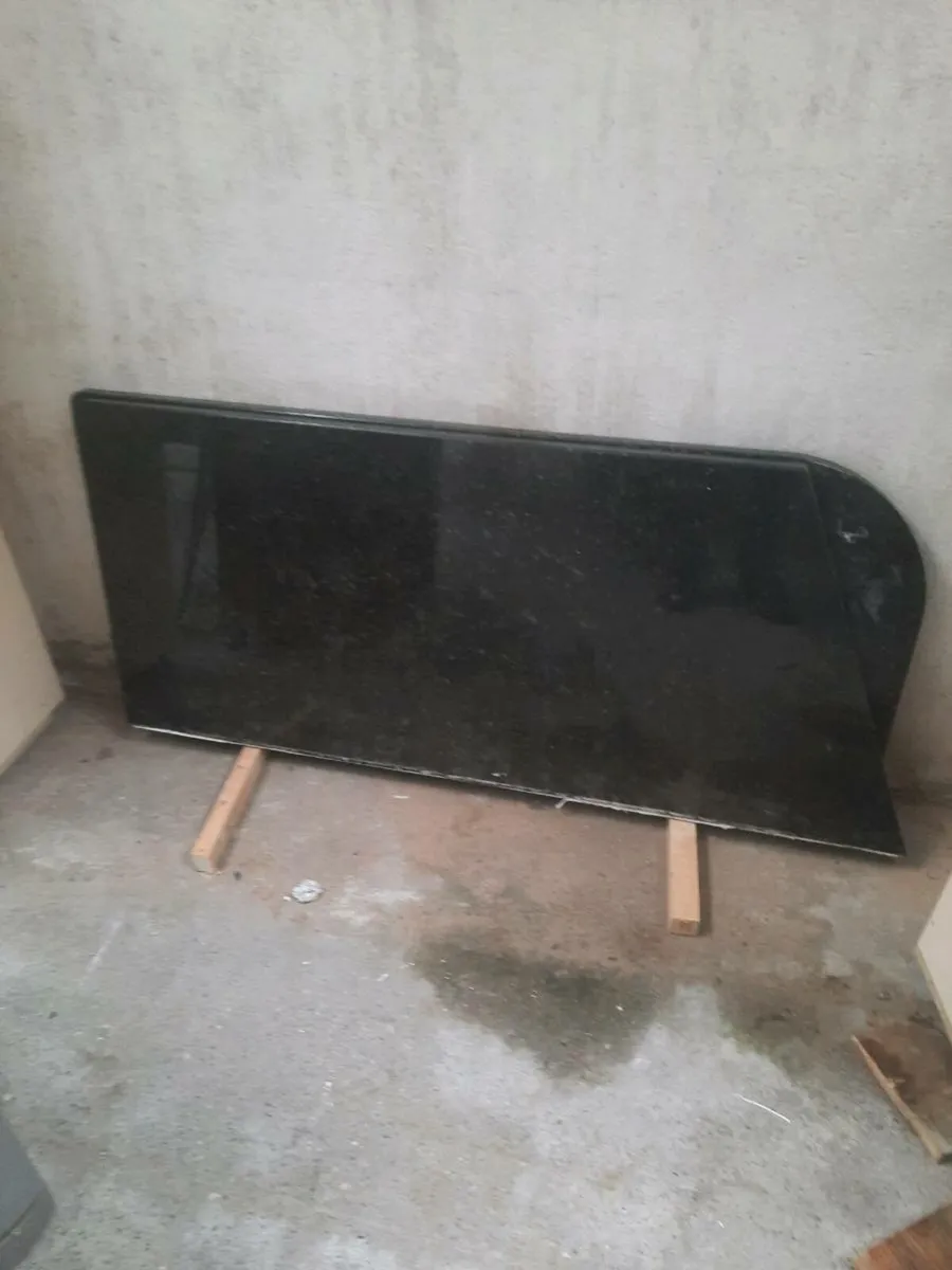 Granite counter top - Image 2