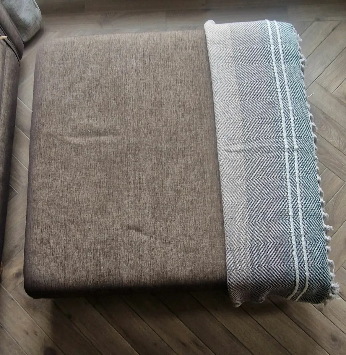 2 x Couches and foot stool for sale €800 in total - Image 4