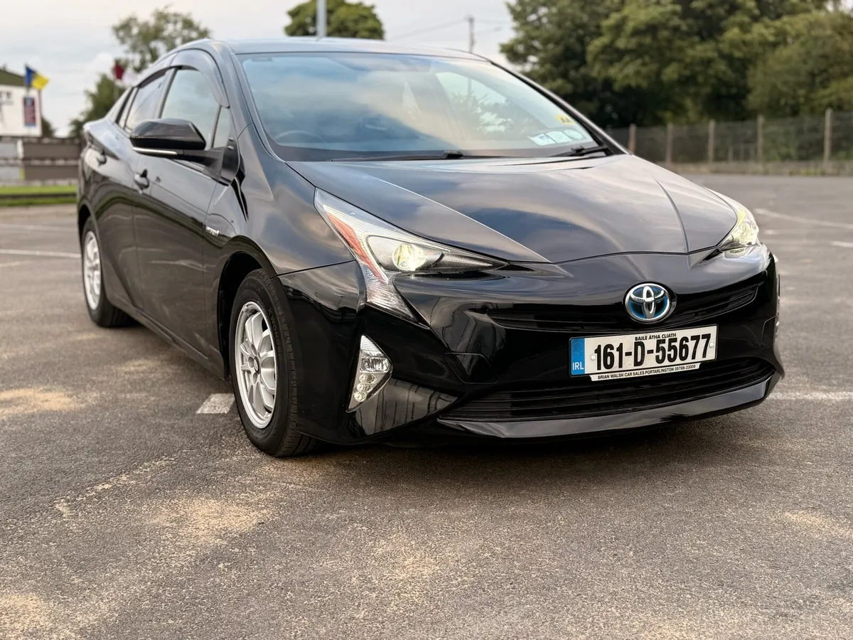 Toyota Prius 2016 - Image 1