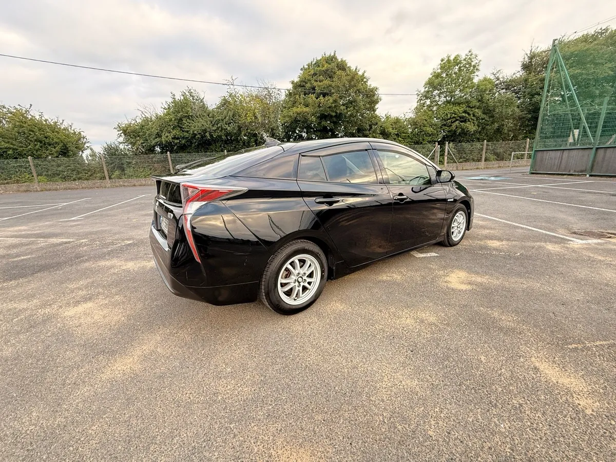 Toyota Prius 2016 - Image 4
