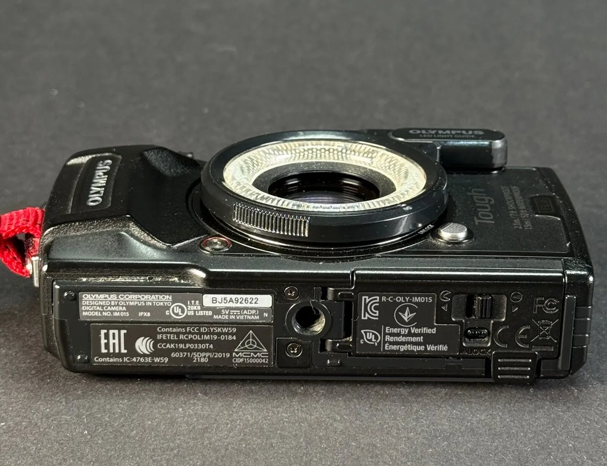 Olympus Tough TG-6 Compact Waterproof Action Camer - Image 4