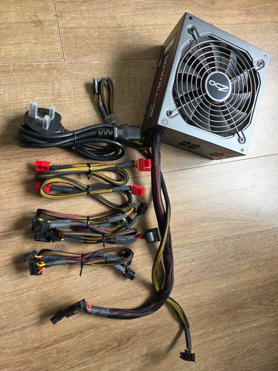 OCZ 700w ModXtreme-Pro Power Supply Unit - Image 3