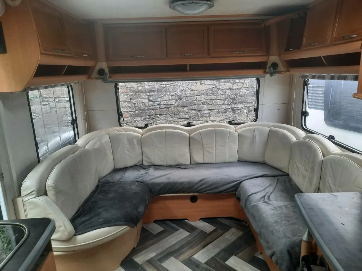 Caravan - Image 3
