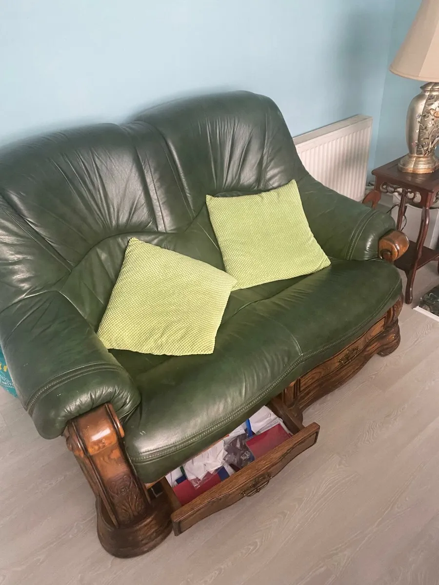 3, 2 , 1 LEATHER SOFA WITH FOOTSTOOL - Image 3