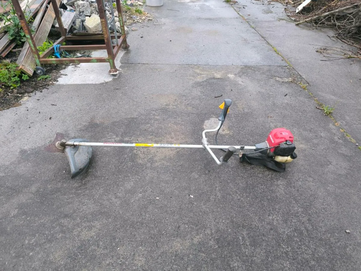 Honda 4 Stroke Strimmer for parts - Image 2