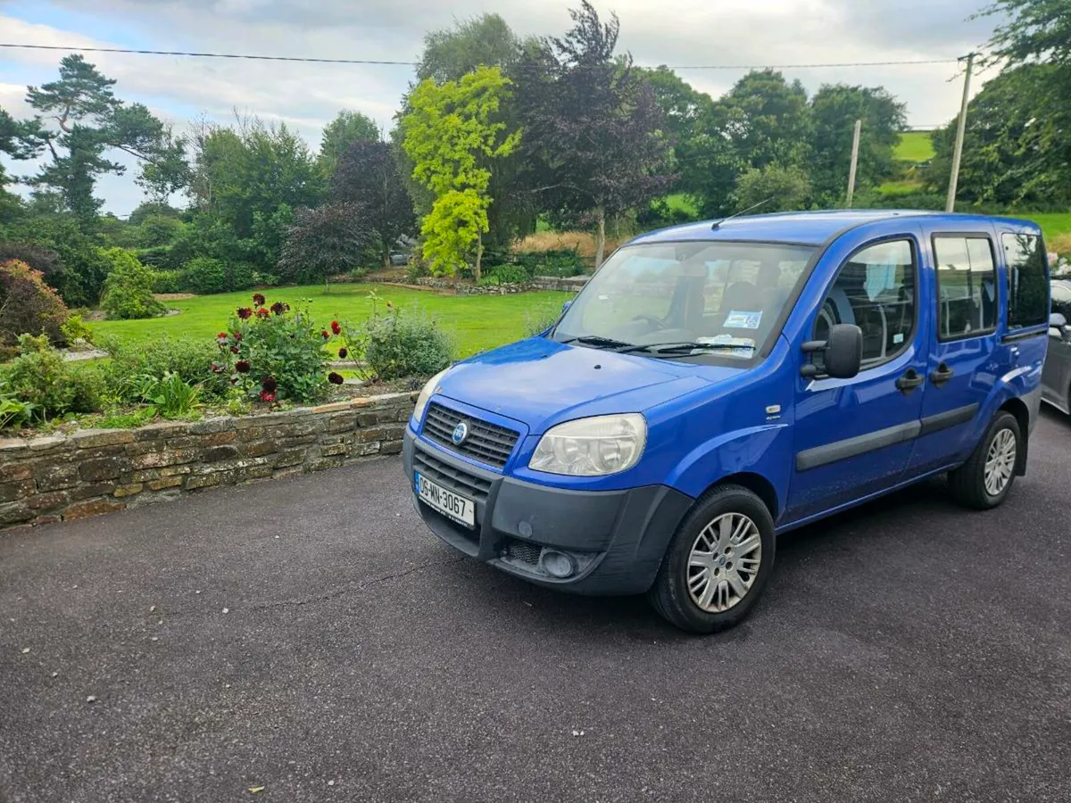 Fiat doblo wheelchair van - Image 1