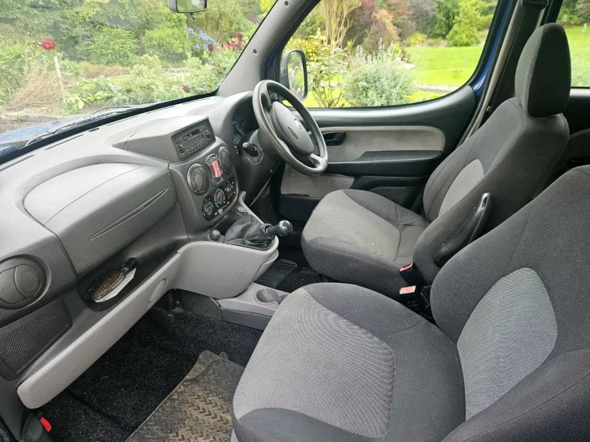 Fiat doblo wheelchair van - Image 3