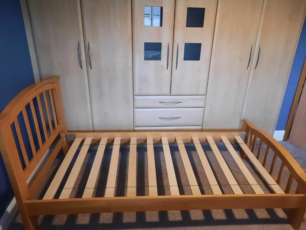 Two single bed frames - Image 4