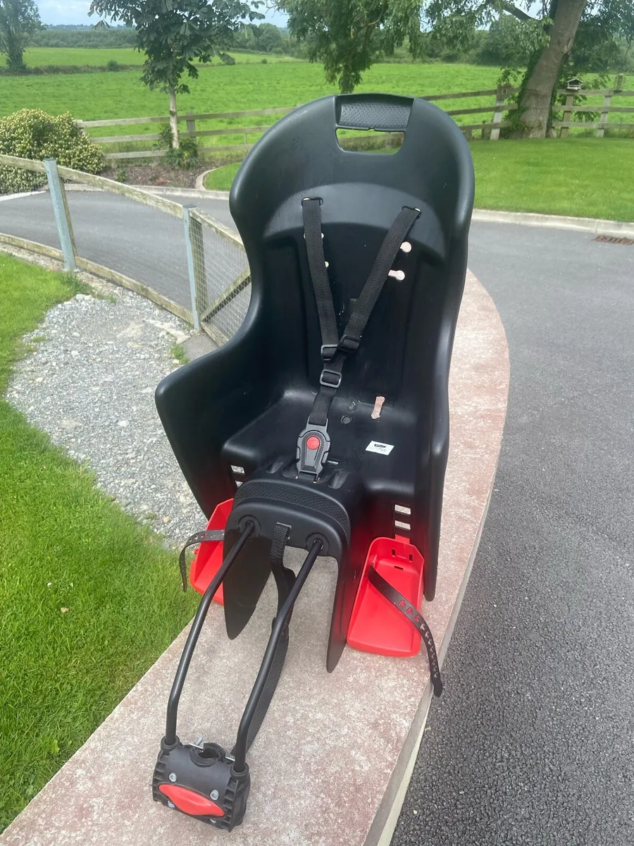 Child’s bike seat - Image 1
