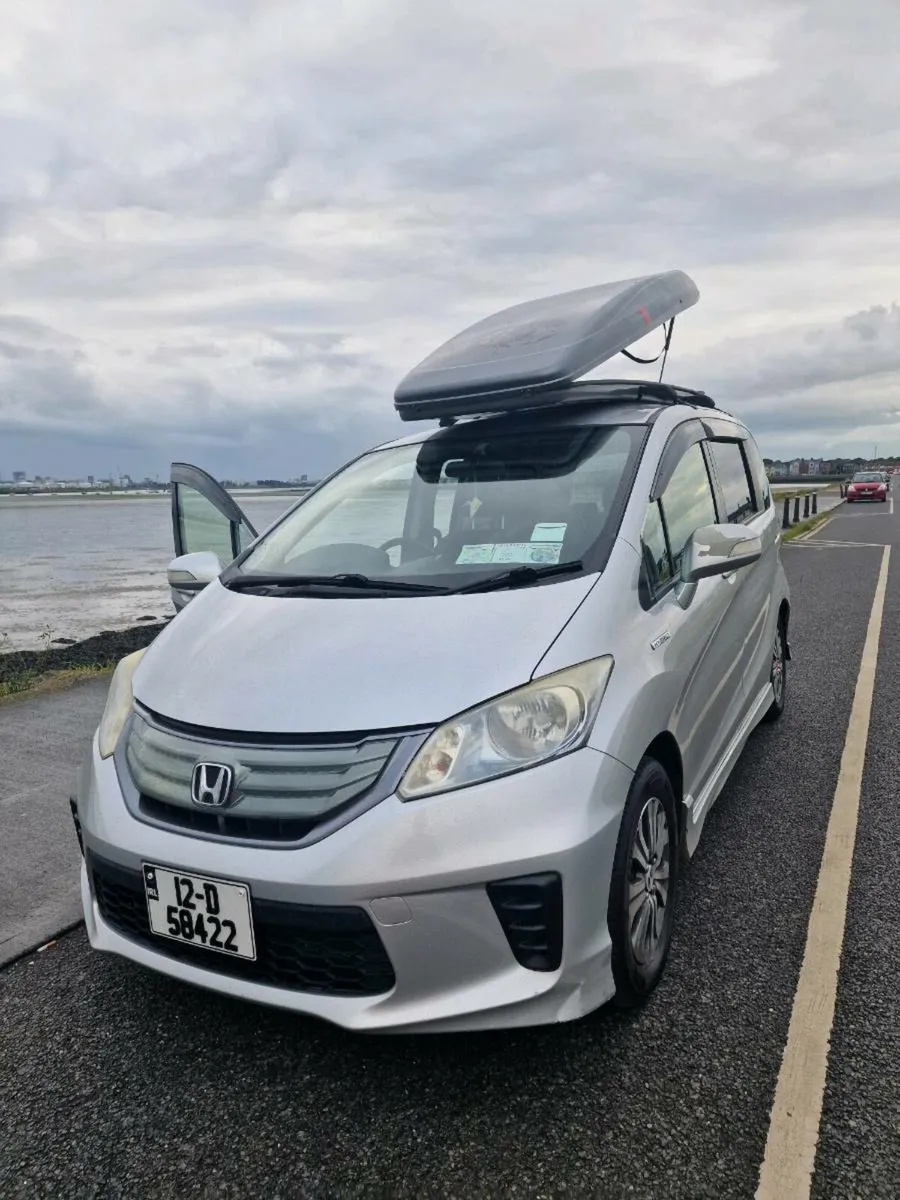 Honda Freed 1.5 Hybrid +Packline roof box - Image 4