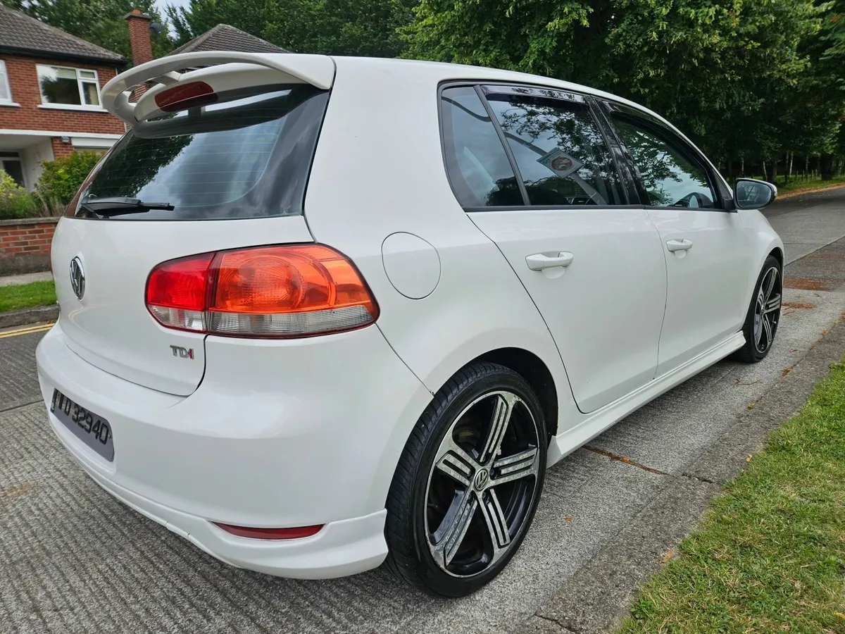 Volkswagen Golf 2011 R-style 1.6 Diesel New NCT - Image 4