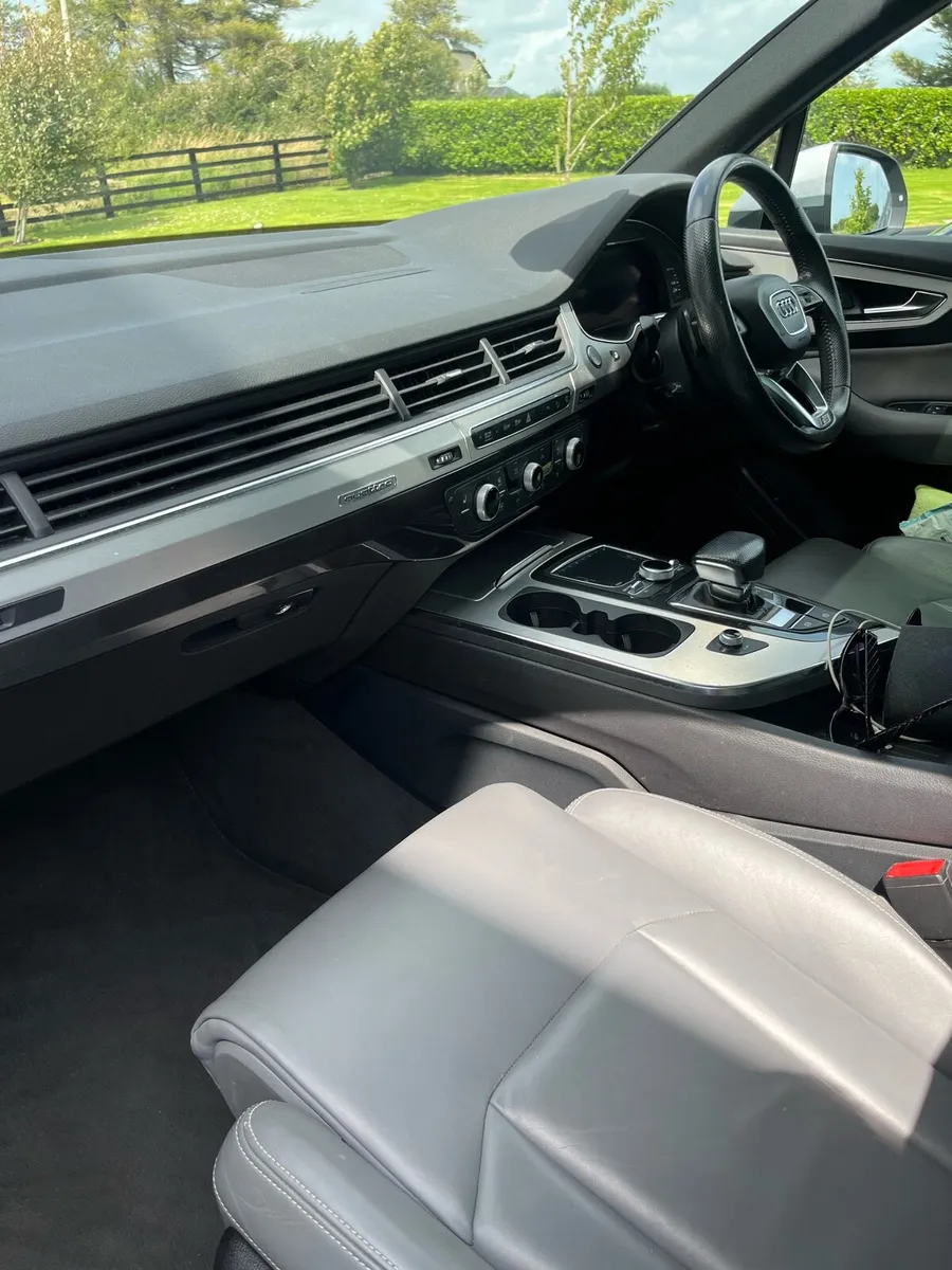 Audi Q7 2016 (162) S Line 7 seats - Image 4