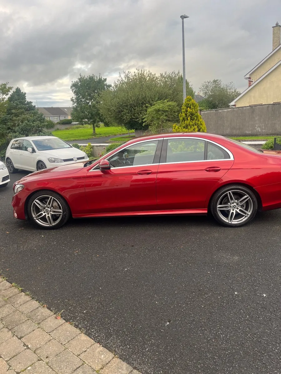 Mercedes-Benz E-Class 2017 e220d. - Image 3