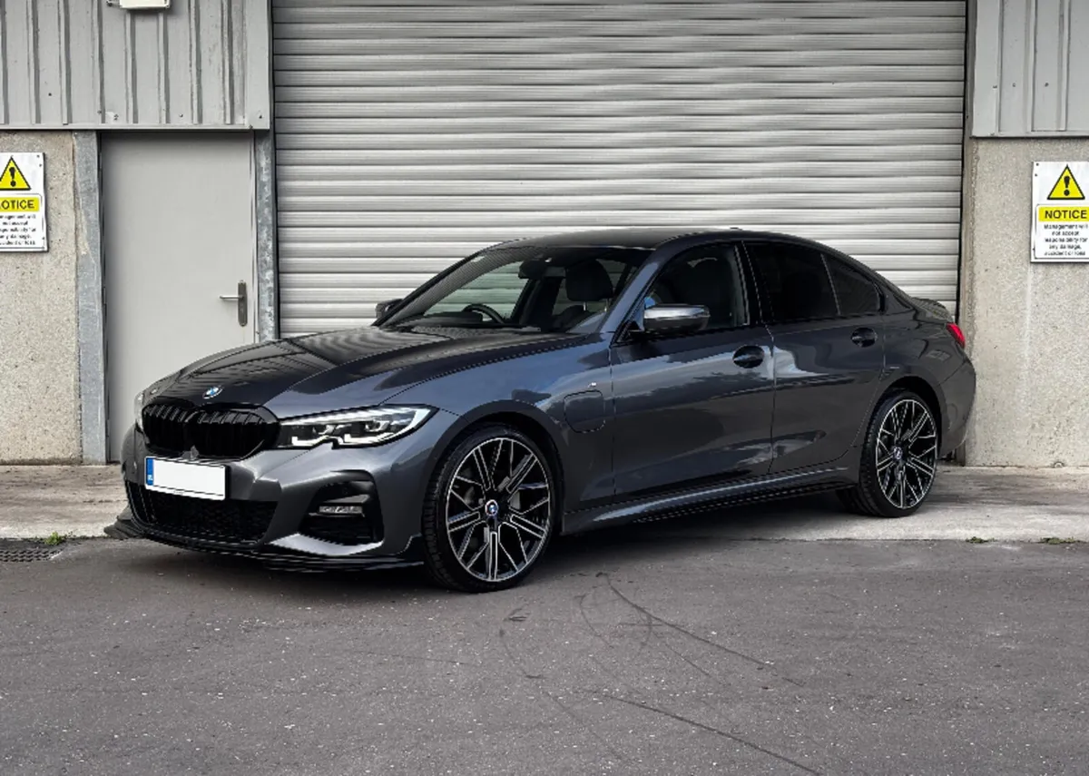 2021 BMW 330E M-Sport X-Drive automatic - Image 3