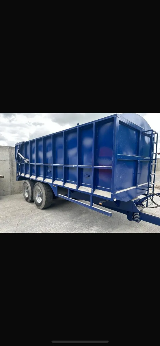 Grain trailer - Image 1