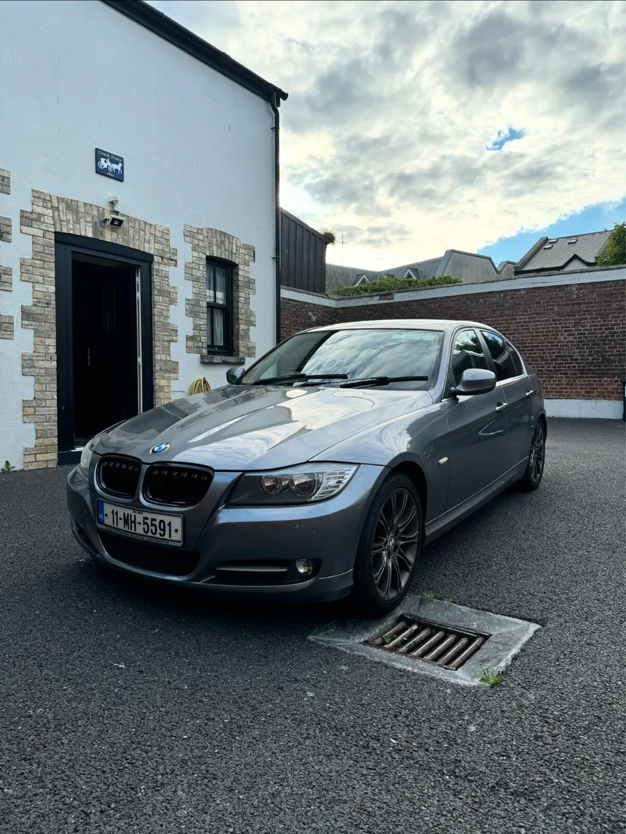 BMW 318d - Image 2