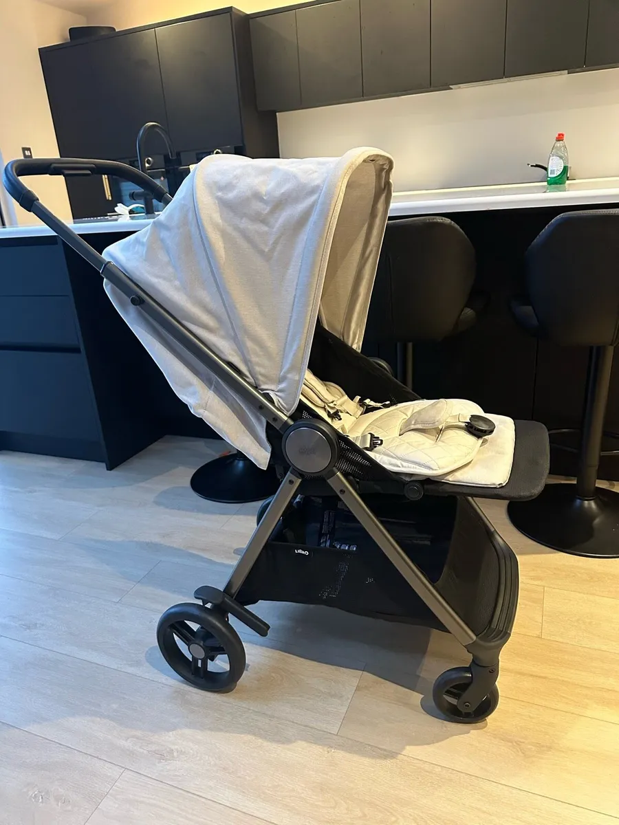 Libro Stroller Bundle with Footmuff – Morrell - Image 1