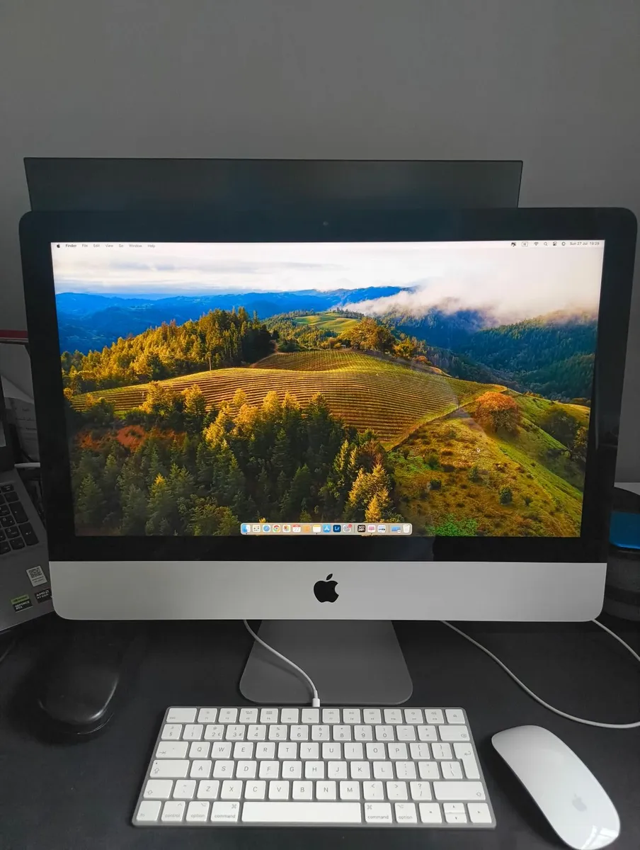 iMac 2019 - Image 1