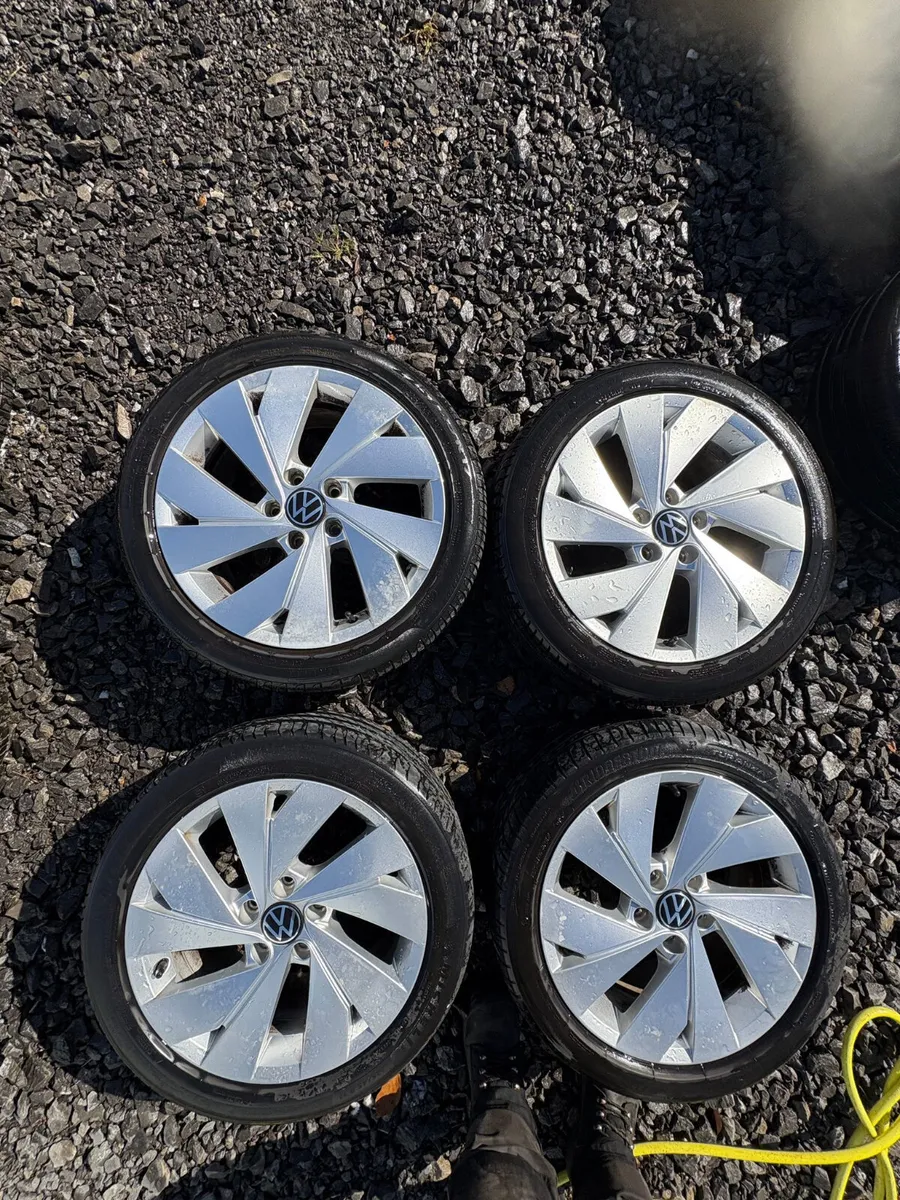 17inch VW golf Leon caddy alloy wheels - Image 1