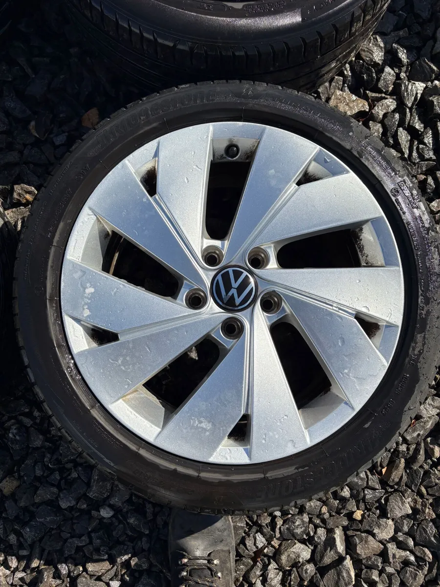 17inch VW golf Leon caddy alloy wheels - Image 4