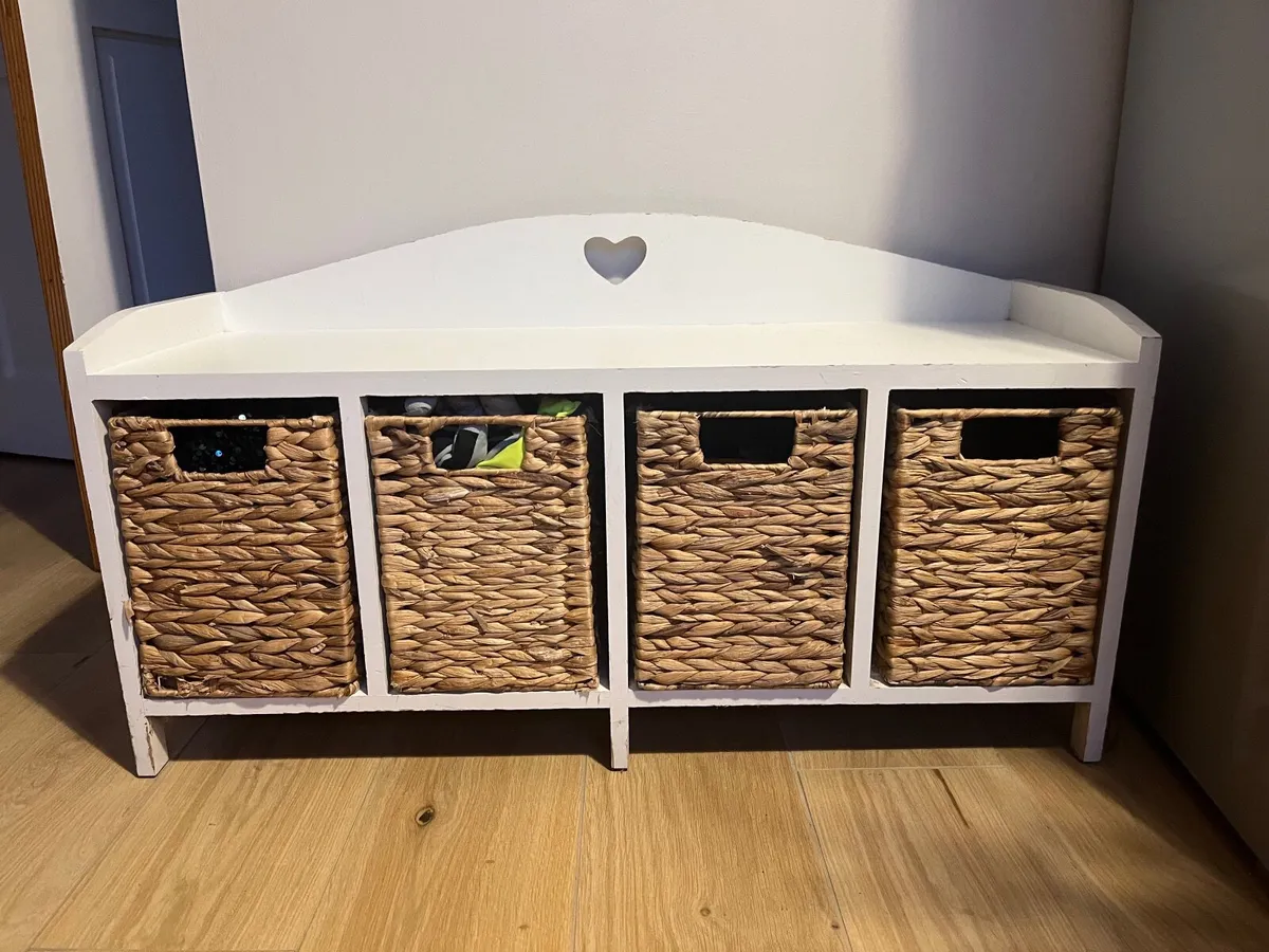 Storage bench with woven baskets