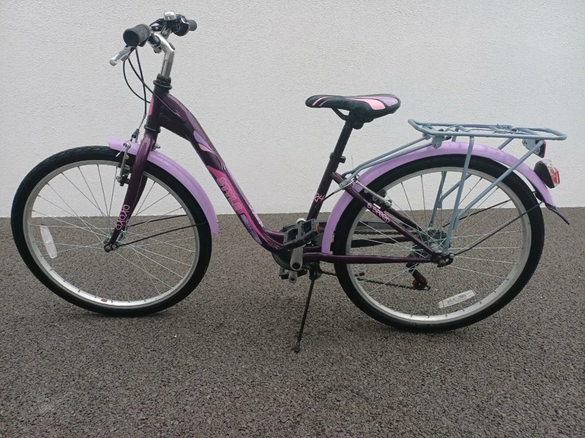 Girls Bike - Image 1