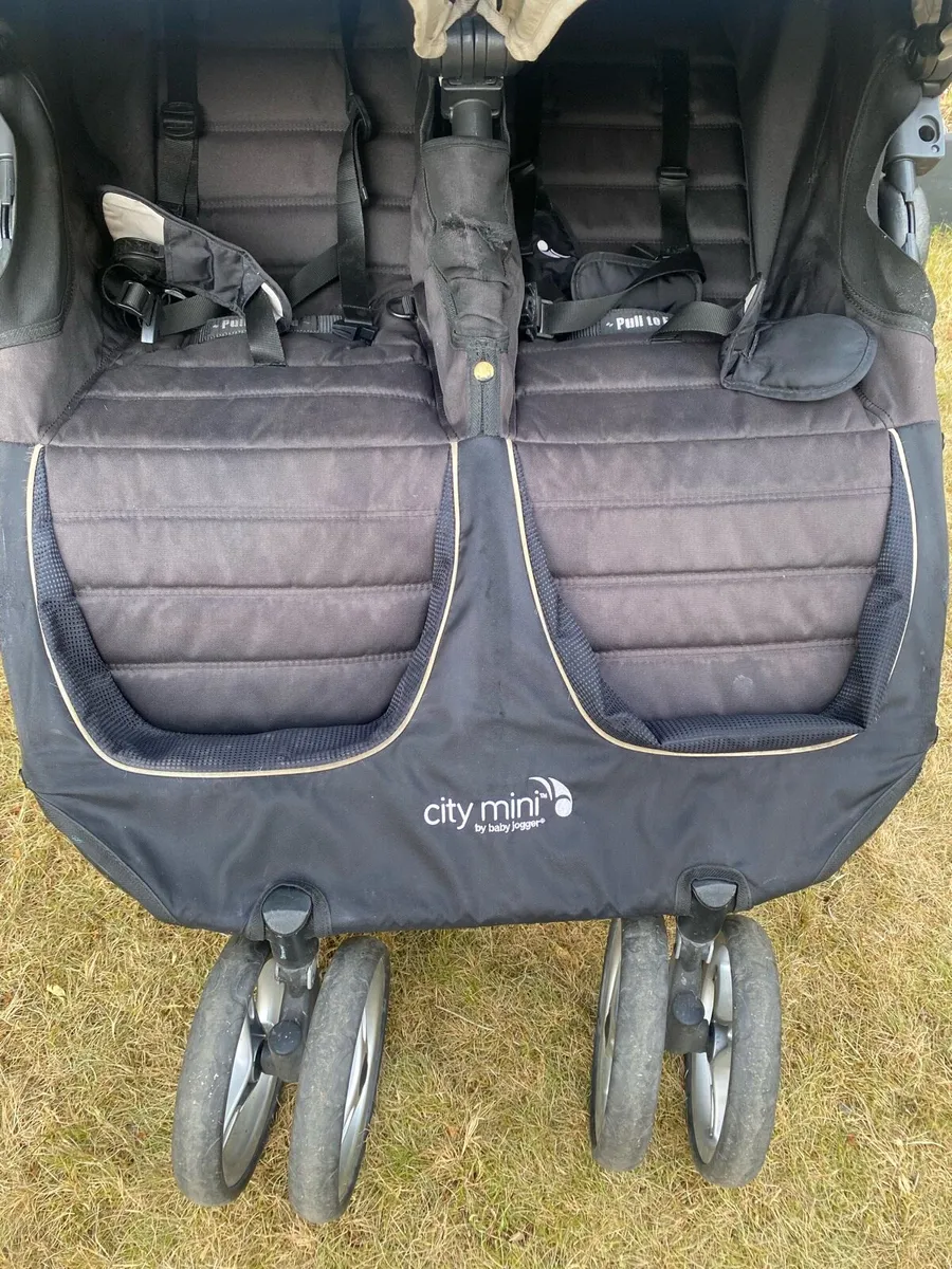 Double pram - Image 2
