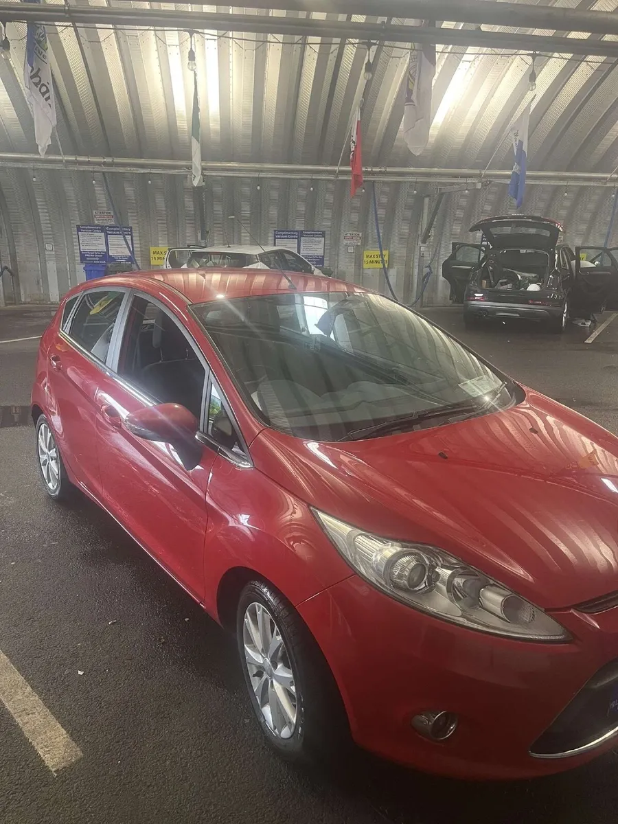 Ford Fiesta 2010 - Image 4