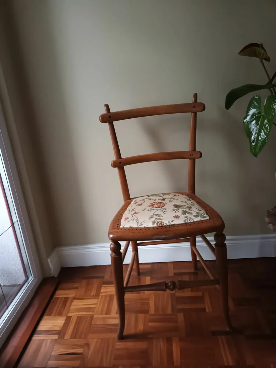 Bent wood chair. - Image 1