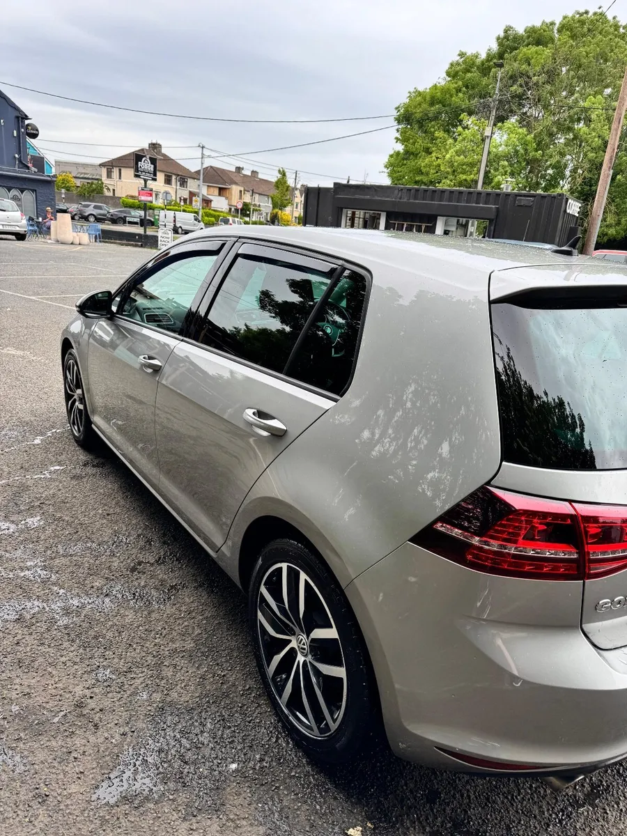 Volkswagen Golf 2017 - Image 2