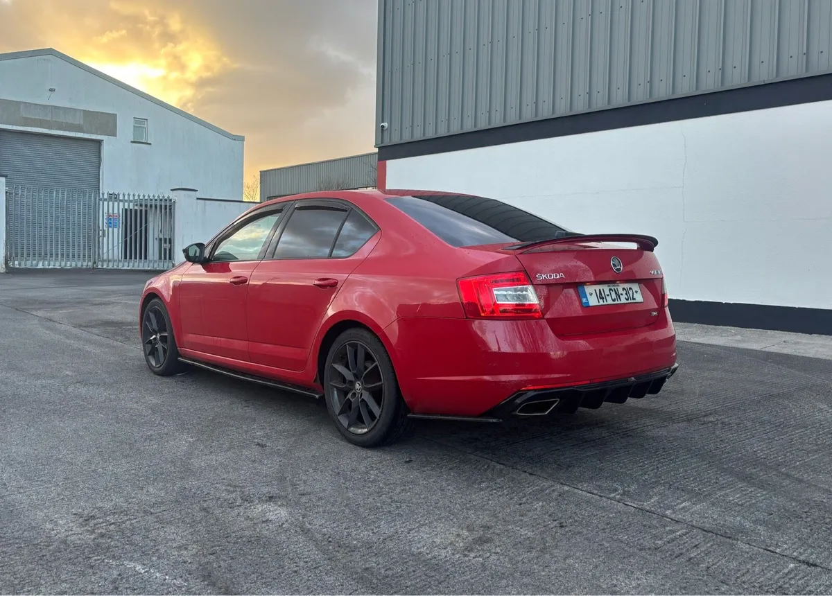 Skoda Octavia VRS (Challenge edition) - Image 4