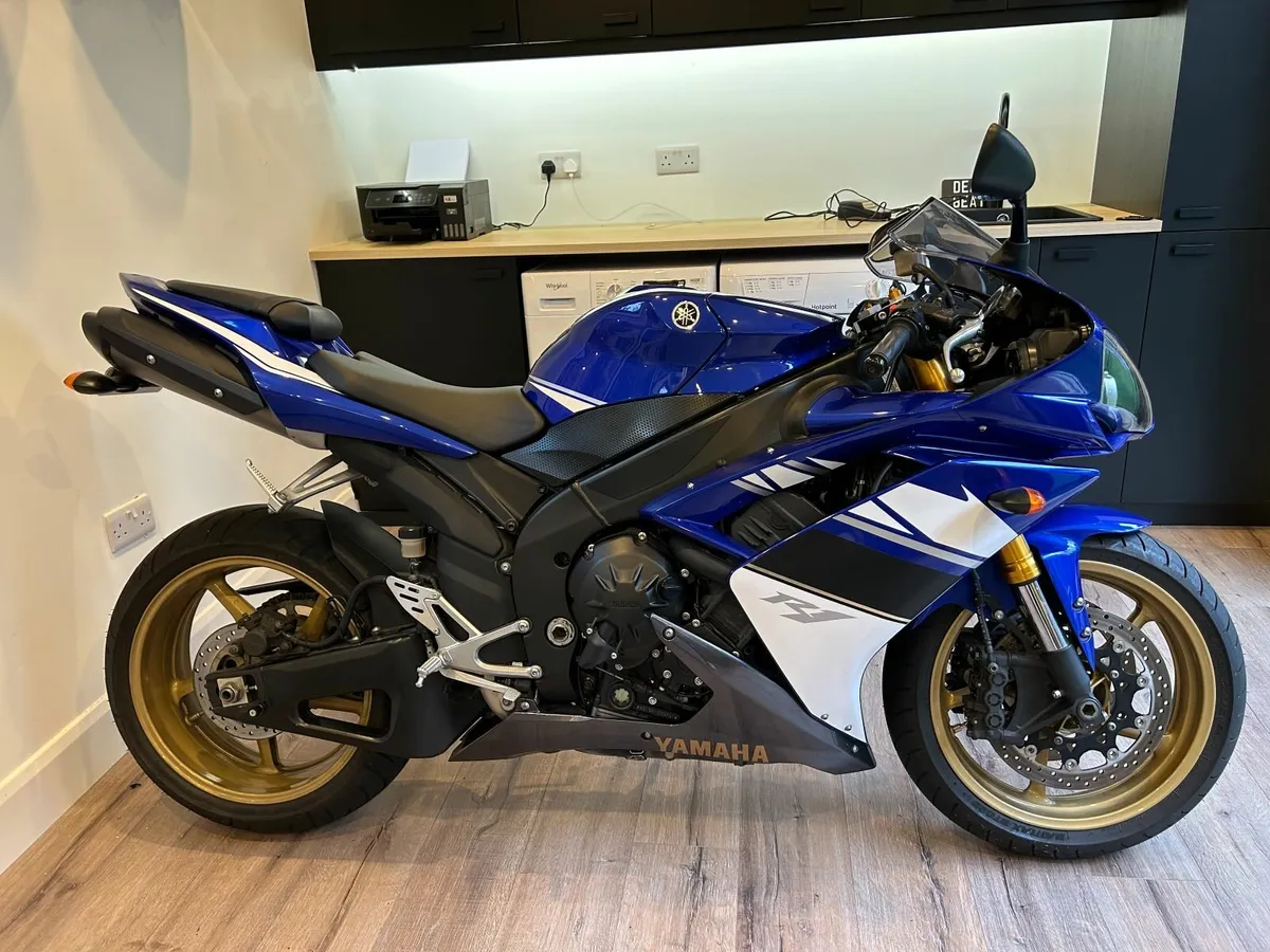 YAMAHA YZF R1 - As New - Image 1
