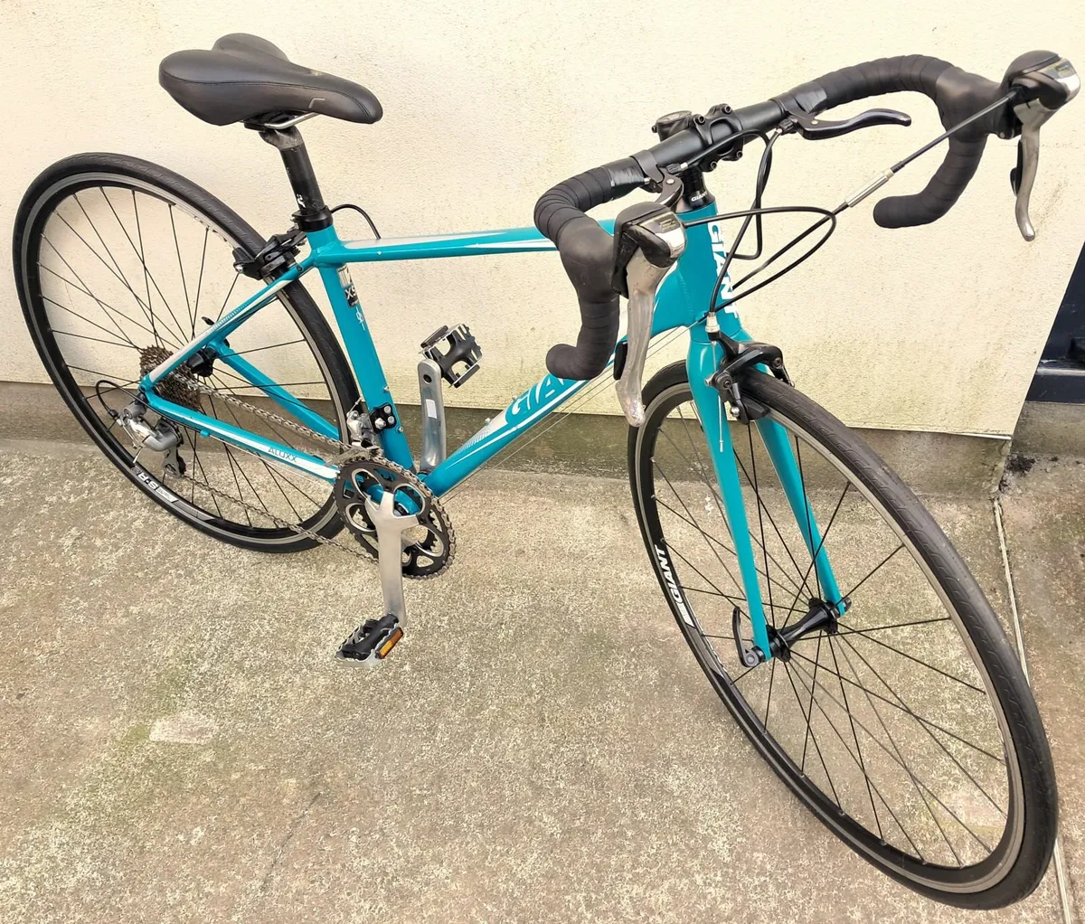 GIANT AVAIL - Image 1