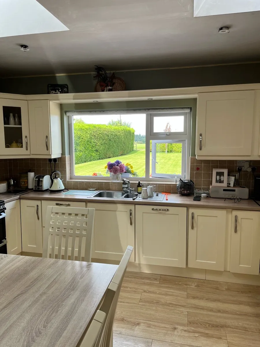 Kitchen - Image 2
