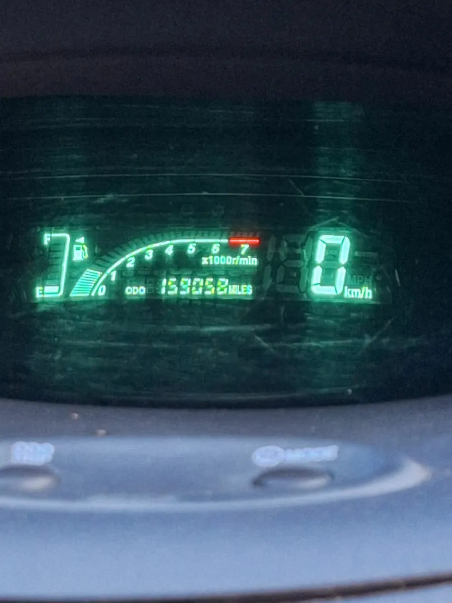 Toyota Yaris 2003 - Image 3