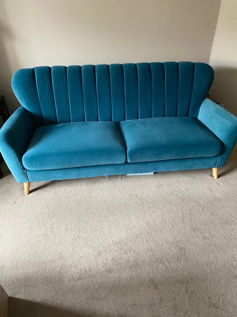 3 seater couch - Image 1