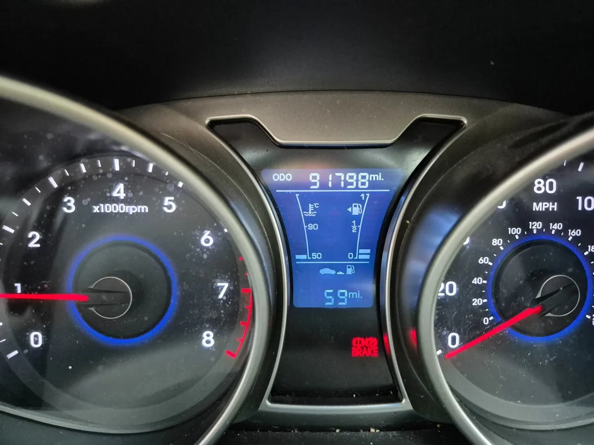 2013 Hyundai Veloster – Sporty, Unique, and Reliab - Image 2