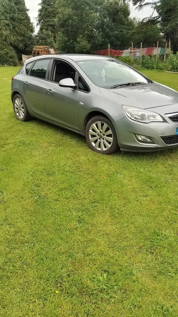 Opel Astra 2013 - Image 3