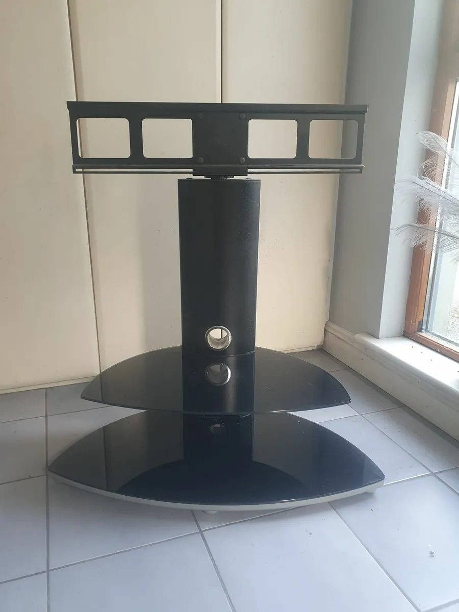 TV stand - Image 2