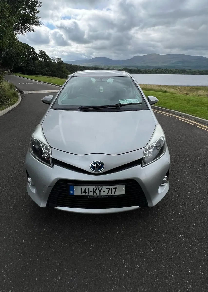 2014 (141) Toyota Yaris - Image 2