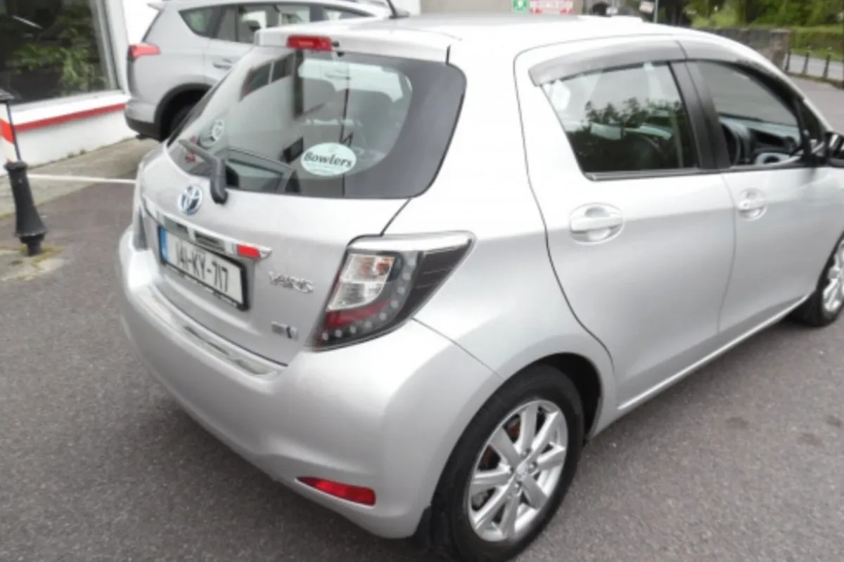 2014 (141) Toyota Yaris - Image 4