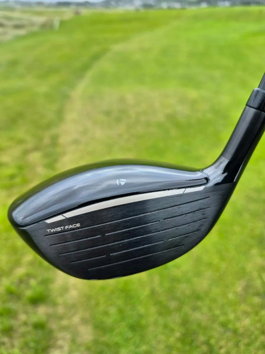 TAYLORMADE QI10 3HL 16.5 DEGREE STIFF MINT - Image 2